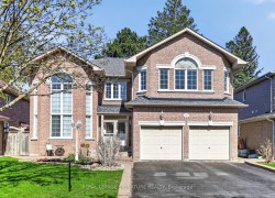 21 Romac Drive Toronto, ON M1C 5H1