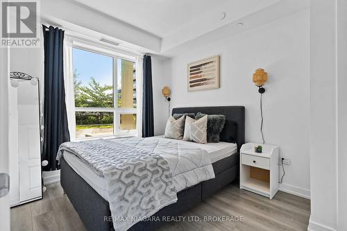 131 - 5055 Greenlane Road, Lincoln (Lincoln Lake), ON - Indoor Photo Showing Bedroom