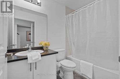 131 - 5055 Greenlane Road, Lincoln (Lincoln Lake), ON - Indoor Photo Showing Bathroom