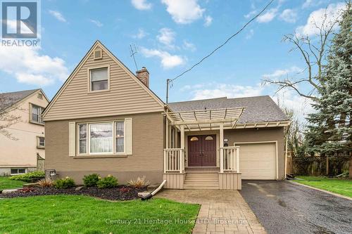25 GLENVIEW AVENUE  Welland (Prince Charles), ON L3C 4K2