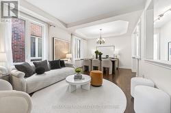 28 MANCINI CRESCENT Richmond Hill, ON L4E 0T1