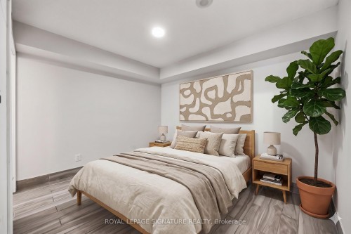 1625-38 Joe Shuster Way, Toronto, ON - Indoor Photo Showing Bedroom