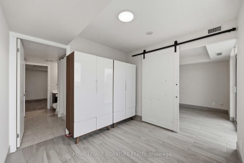 1625-38 Joe Shuster Way, Toronto, ON - Indoor Photo Showing Other Room