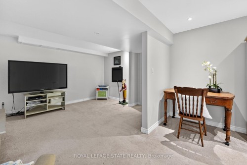 83 Morrison Crescent, Grimsby, ON - Indoor Photo Showing Other Room