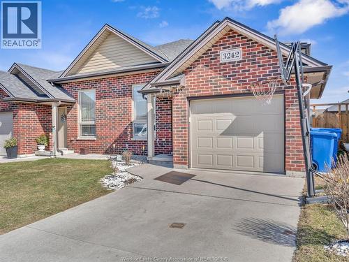 3242 Seville, Windsor, ON - Outdoor