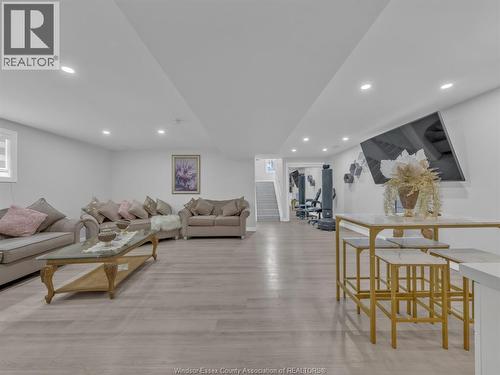 3242 Seville, Windsor, ON - Indoor