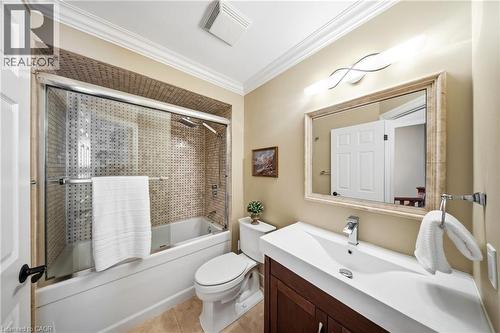 4123 Medland Drive, Burlington, ON - Indoor Photo Showing Bathroom