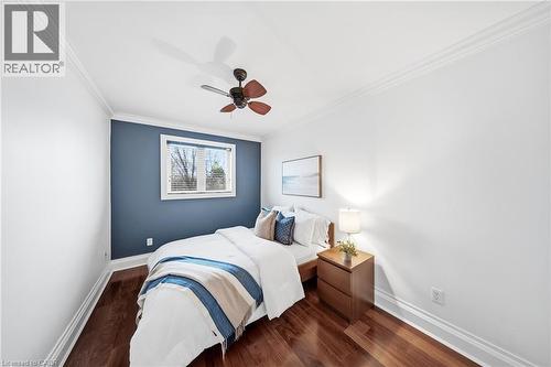 4123 Medland Drive, Burlington, ON - Indoor Photo Showing Bedroom