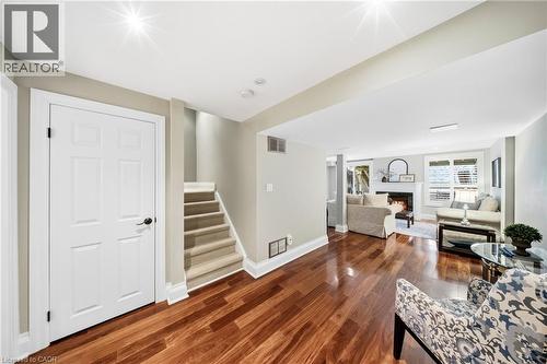 4123 Medland Drive, Burlington, ON - Indoor