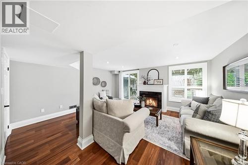 4123 Medland Drive, Burlington, ON - Indoor Photo Showing Living Room With Fireplace
