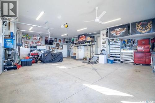 1 Shortt Road, Shields, SK - Indoor Photo Showing Garage