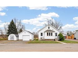 62 Frontenac ST  Moncton, NB E1A 2P6