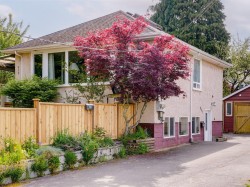 837 Villance St Victoria, BC V8X 2P5
