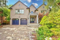 1328 KING HENRY COURT Oakville, ON L6M 2Y6