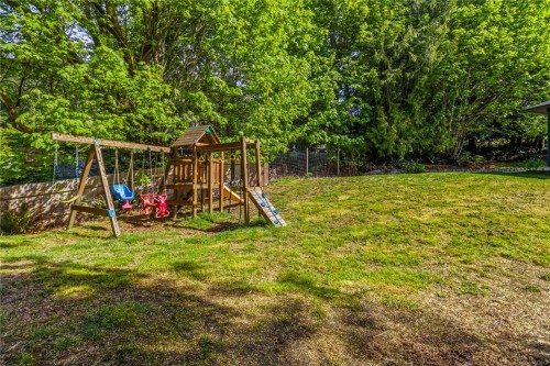 2545 Eaglecrest Dr, Sooke, BC 