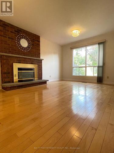 38 Southgate Crescent, Richmond Hill, ON - Indoor With Fireplace