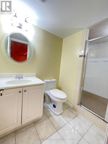 38 Southgate Crescent, Richmond Hill, ON - Indoor Photo Showing Bathroom
