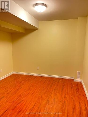 38 Southgate Crescent, Richmond Hill, ON - Indoor Photo Showing Other Room
