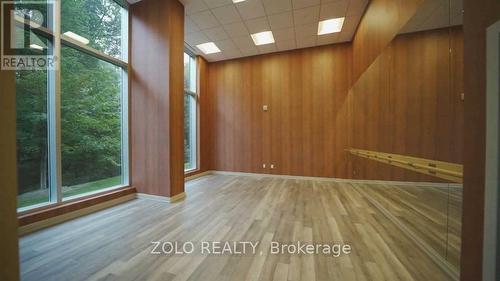 325 - 8763 Bayview Avenue, Richmond Hill, ON - Indoor Photo Showing Other Room