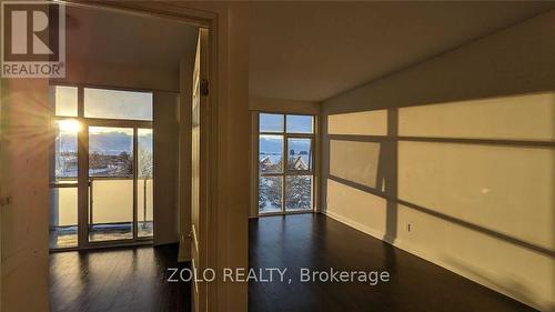 325 - 8763 Bayview Avenue, Richmond Hill, ON - Indoor Photo Showing Other Room