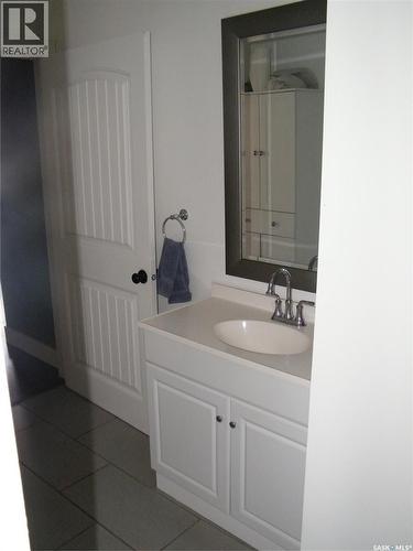 514 L Avenue N, Saskatoon, SK - Indoor Photo Showing Bathroom
