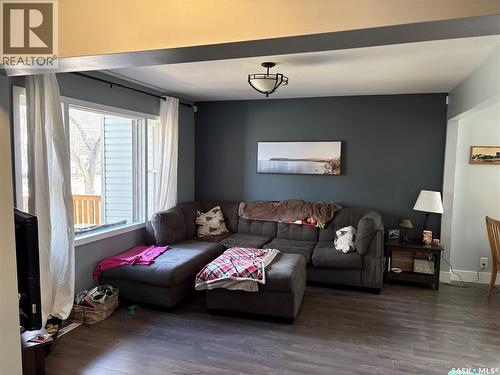 517 L Avenue N, Saskatoon, SK - Indoor Photo Showing Living Room