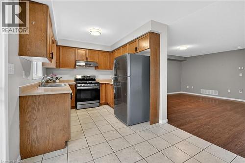 41 Kenyon Crescent, Grimsby, ON - Indoor Photo Showing Kitchen