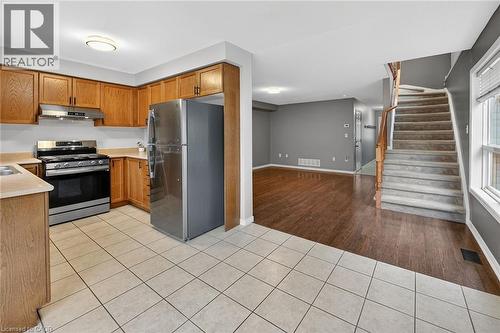 41 Kenyon Crescent, Grimsby, ON - Indoor Photo Showing Kitchen With Double Sink