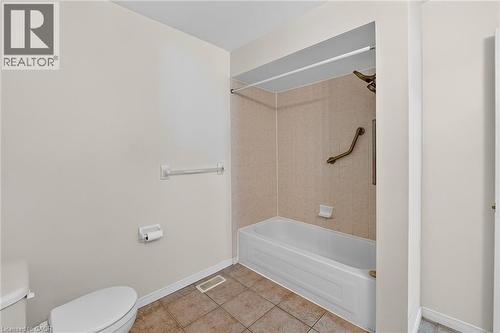 41 Kenyon Crescent, Grimsby, ON - Indoor Photo Showing Bathroom