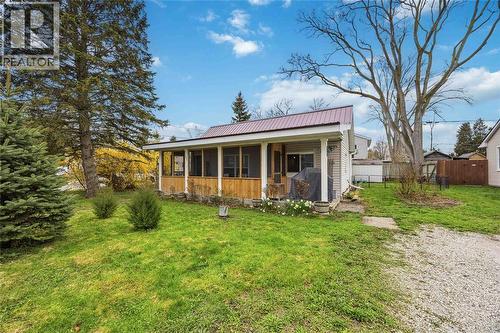 1949 Thelma AVENUE  Sarnia, ON N0N 1C0