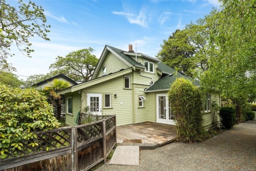 1274 Hewlett Pl, Oak Bay, BC 