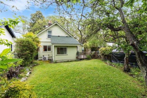 1274 Hewlett Pl, Oak Bay, BC 