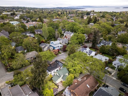 1274 Hewlett Pl, Oak Bay, BC 