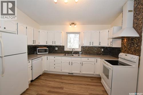 167 Nordstrum Road, Saskatoon, SK - Indoor Photo Showing Kitchen With Double Sink