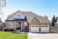 18 FRANCES DRIVE  Collingwood, ON L9Y 0A8