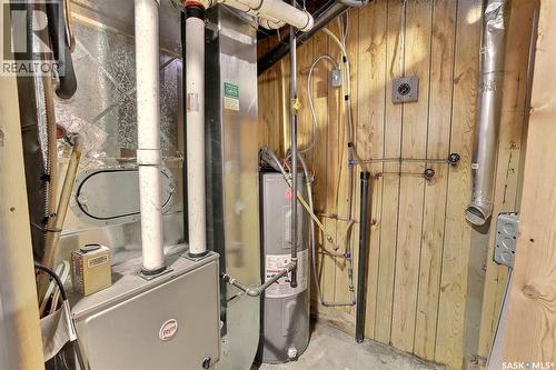 231 Centre Street, Regina Beach, SK - Indoor Photo Showing Basement