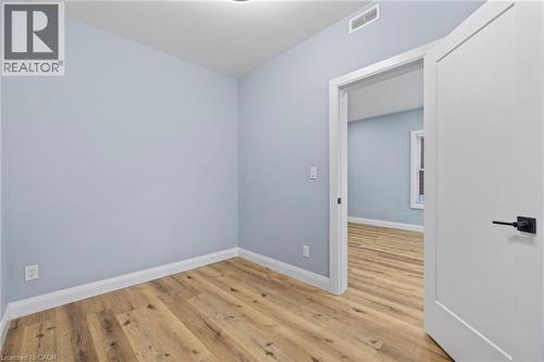 24 East 24Th Street, Hamilton, ON - Indoor Photo Showing Other Room