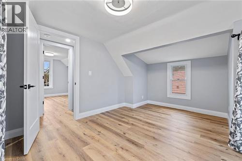 24 East 24Th Street, Hamilton, ON - Indoor Photo Showing Other Room