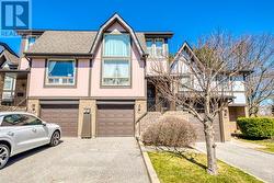 4 ENGLISH IVYWAY Toronto, ON M2H 3M4