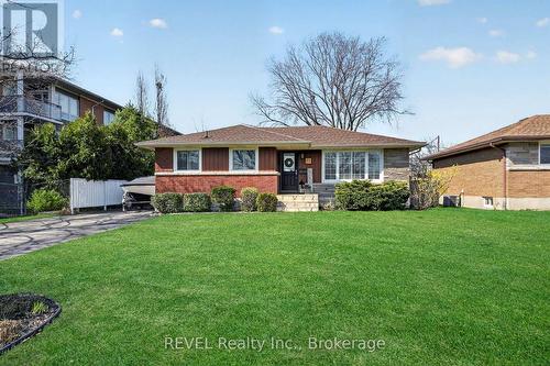 11 TAMARACK STREET  Welland (Prince Charles), ON L3C 4X6