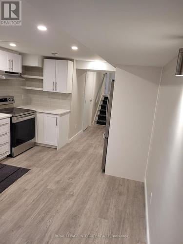 basement apartment - 2748 Moncton Road, Ottawa, ON - Indoor Photo Showing Kitchen