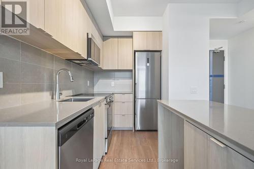 711 - 2088 James Street, Burlington (Brant), ON - Indoor Photo Showing Kitchen