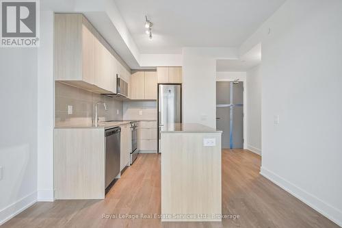 711 - 2088 James Street, Burlington (Brant), ON - Indoor Photo Showing Kitchen