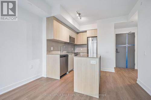 711 - 2088 James Street, Burlington (Brant), ON - Indoor Photo Showing Kitchen