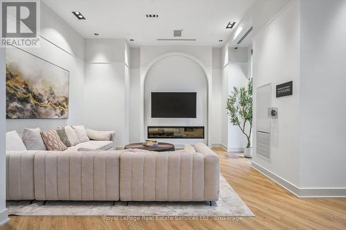 711 - 2088 James Street, Burlington (Brant), ON - Indoor