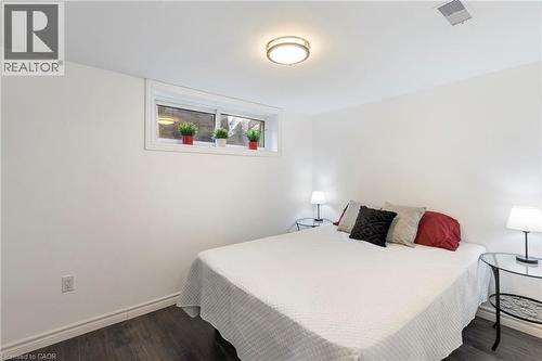7 Purdy Crescent Unit# 2, Hamilton, ON - Indoor Photo Showing Bedroom
