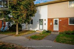 207D NORTH PARK STREET Belleville (Belleville Ward), ON K8P 4T9