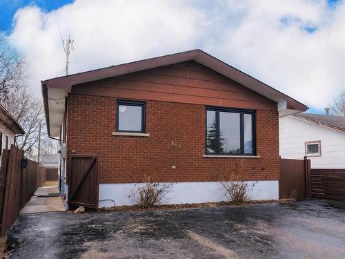 465 Adams Street  Thunder Bay, ON P7A 1C1