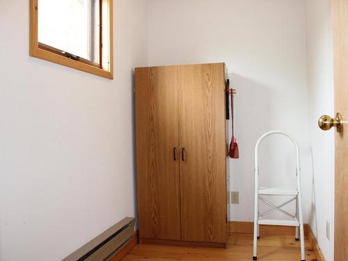 93 Stintzi Dr E, Morson, ON - Indoor Photo Showing Other Room