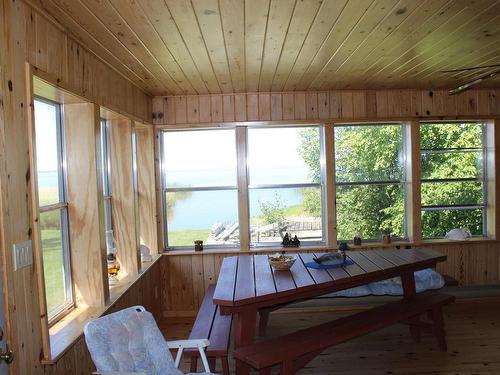93 Stintzi Dr E, Morson, ON - Indoor